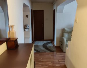 Apartament cu 3 camere, 70mp, mobilat, utilat, zona Tasnad