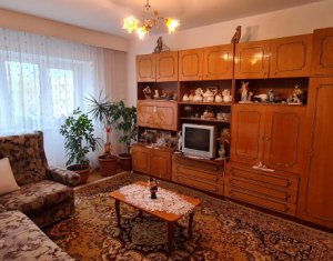 Apartament 3 camere, 64 mp, decomandat, etaj 3 din 8, balcon, Marasti