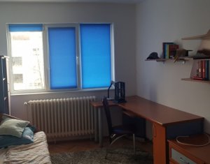 Appartement 4 chambres à vendre dans Cluj-napoca, zone Manastur