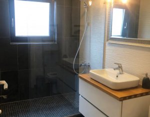 Apartament 2 camere, finisat si utilat, bloc tip vila, gradina + parcare cu CF