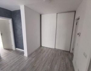 Apartament cu 3 camere, ultrafinisat, cartier Europa