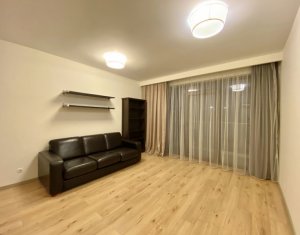 Apartament 3 camere, 109 mp, 2 balcoane si garaj, partial mobilat, zona Europa