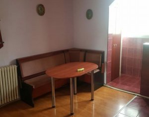 Vanzare apartament cu 2 camere, zona strazii Primaverii, decomandat