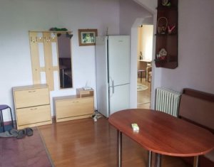 Vanzare apartament cu 2 camere, zona strazii Primaverii, decomandat