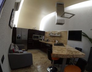 Centru! Apartament in vila istorica, 85mp, zona Podul Horea, Palatul Babos