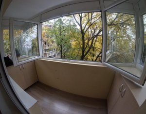 Appartement 3 chambres à vendre dans Cluj-napoca, zone Marasti