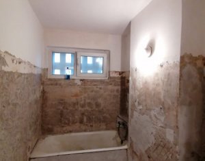 Apartament cu 3 camere, semifinisat,garaj,boxa, Manastur