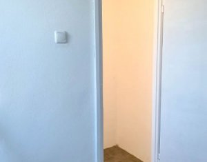 Vanzare apartament 2 camere, recent finisat, decomandat, etaj intermediar, Gara