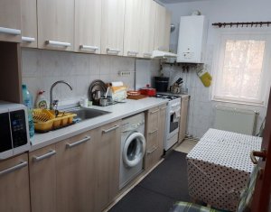 Vanzare apartament 2 camere, etaj intermediar, Intre Lacuri, finisat