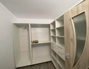 Lakás 4 szobák eladó on Cluj-napoca, Zóna Floresti