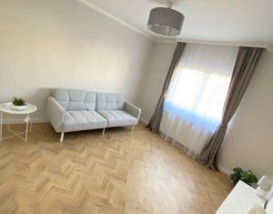 Apartament cu 3 camere, decomandat, etaj intermediar, finisat lux, Marasti