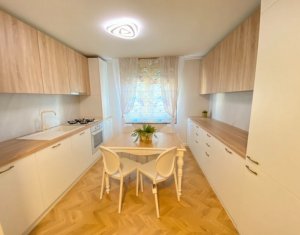 Apartament cu 3 camere, decomandat, etaj intermediar, finisat lux, Marasti