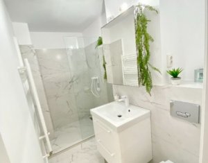 Apartament cu 3 camere, decomandat, etaj intermediar, finisat lux, Marasti