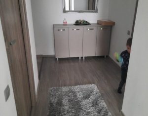 Apartament 3 camere, spatios, complet mobilat, zona Vivo