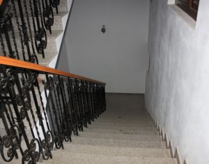 Appartement 3 chambres à vendre dans Cluj-napoca, zone Centru