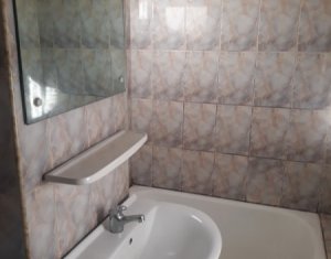 Apartament 4 camere, zona strazii Bucegi, Manastur, etaj 1, pret avantajos