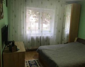 TOP oferta! Apartament spatios, 3 CAMERE, 2 bai, balcon, Zorilor