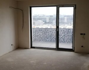 Apartament in zona semicentrala, 135 mp SF totala, 2 parcari, etaj intermediar