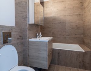 Apartament renovat, 2 camere, decomandate, etaj 1, zona Calea Floresti