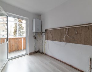 Apartament renovat, 2 camere, decomandate, etaj 1, zona Calea Floresti