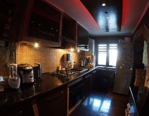 Apartment 4 rooms for sale in Cluj-napoca, zone Manastur