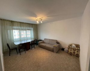 Apartament de vanzare, 3 camere, 2 bai, garaj, cartier Zorilor, oferta excelenta