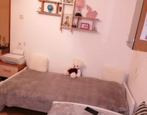 Apartament 2 camere, decomandat, finisat, etaj 3, Intre Lacuri