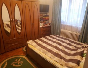 Apartament 2 camere decomandat, etaj intermediar, zona Piata Flora