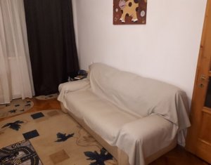 Apartament 2 camere decomandat, etaj intermediar, zona Piata Flora