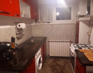 Apartament 2 camere decomandat, etaj intermediar, zona Piata Flora