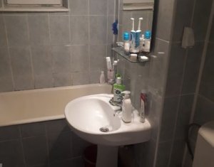 Apartament 2 camere decomandat, etaj intermediar, zona Piata Flora