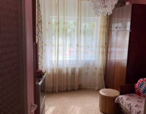 Vanzare apartament 3 camere, decomandat, finisat si mobilat, Marasti