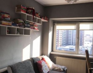 Vanzare apartament 3 camere, mobilat si utilat, boxa, zona Iulius