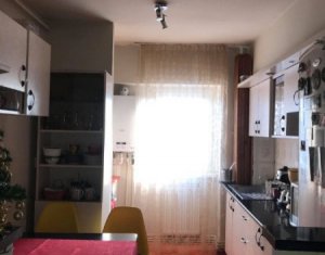 Vanzare apartament 3 camere, mobilat si utilat, boxa, zona Iulius