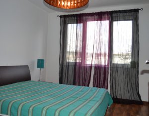 Apartament cochet cu 2 camere + balcon inchis, decomandat, 47 mp, Centru