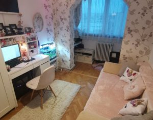 Appartement 4 chambres à vendre dans Cluj-napoca, zone Manastur