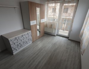 Apartment 3 rooms for sale in Floresti