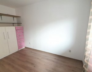 Apartament 3 camere, Floresti, strada Eroilor, ideal investitie