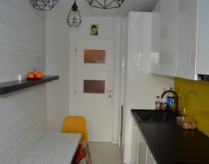 Apartament 4 camere, ultrafinisat, decomandat, 87 mp, zona Manastur