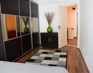 Apartament cu 3 camere, bloc nou, mobilat, zona Edgar Quinet