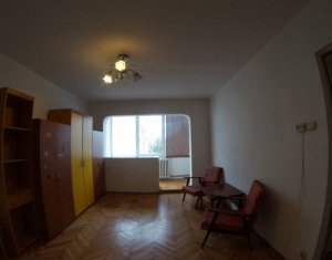 Apartament cu 3 camere, 2 balcoane, 2 bai, zona Tasnad, Manastur