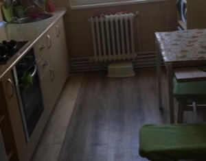 Appartement 4 chambres à vendre dans Cluj-napoca, zone Manastur