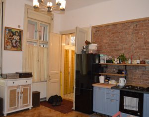 Apartament 2 camere, ultracentral, semidecomandat, 55 mp, zona Camerei de Comert