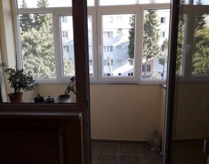  Apartament 4 camere, 2 bai, 2 balcoane, garaj, in Manastur, zona linistita