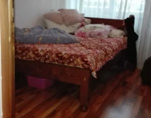 Appartement 3 chambres à vendre dans Cluj-napoca, zone Intre Lacuri