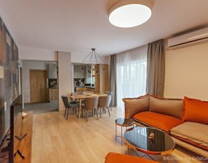 Apartament de lux, panorama deosebita, terasa, 2 garaje, zona Platinia