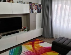 Apartament de vanzare, 3 camere, 2 bai, cartier Zorilor