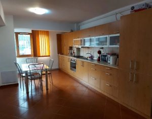 Apartament decomandat, la 5 minute de centru, ideal investitie, zona Cipariu
