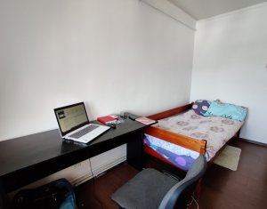 Appartement 4 chambres à vendre dans Cluj-napoca, zone Manastur