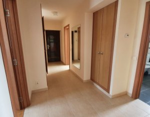 Vanzare apartament 3 camere, cu gradina, ultrafinisat, Floresti, Florilor